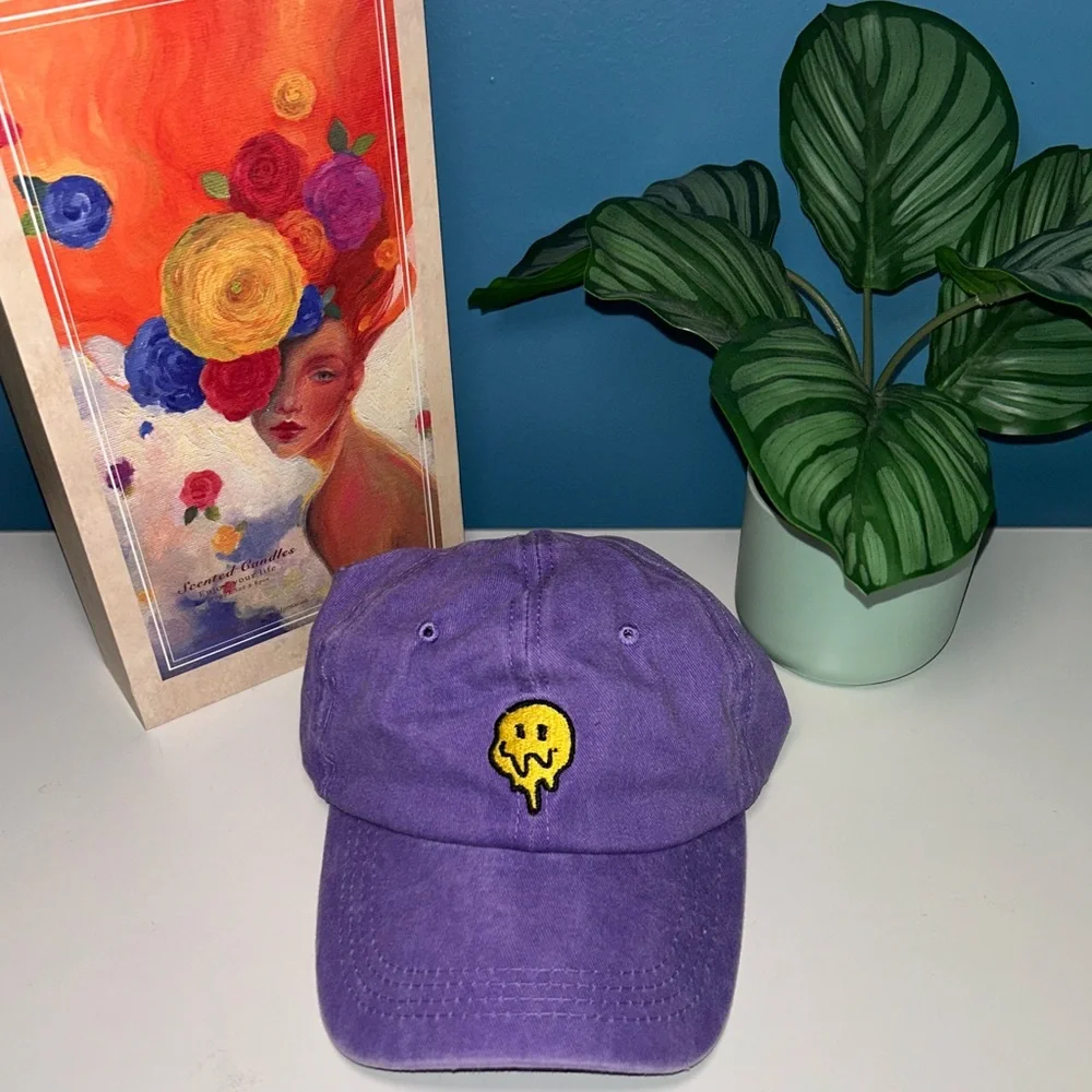 WOMENS PURPLE CAP WITH YELLOW EMBROIDERED SMILEY FACE